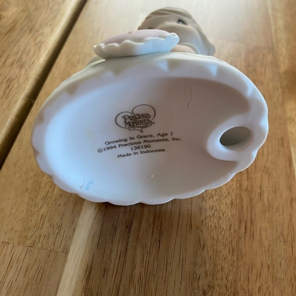 Precious Moments - Growing in Grace collection - age 1 - Picture 3 of 3